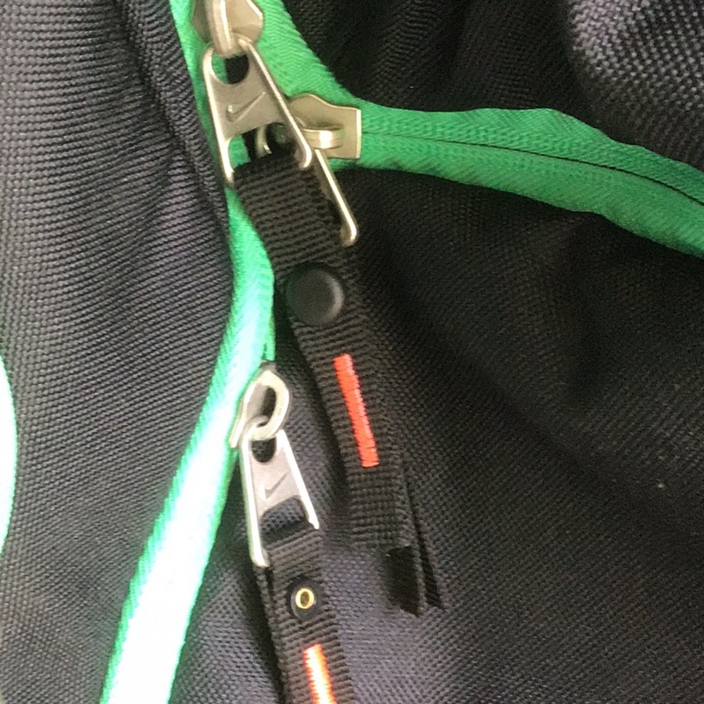 SOLD....Nike Elite back pack - Picture 5 of 8